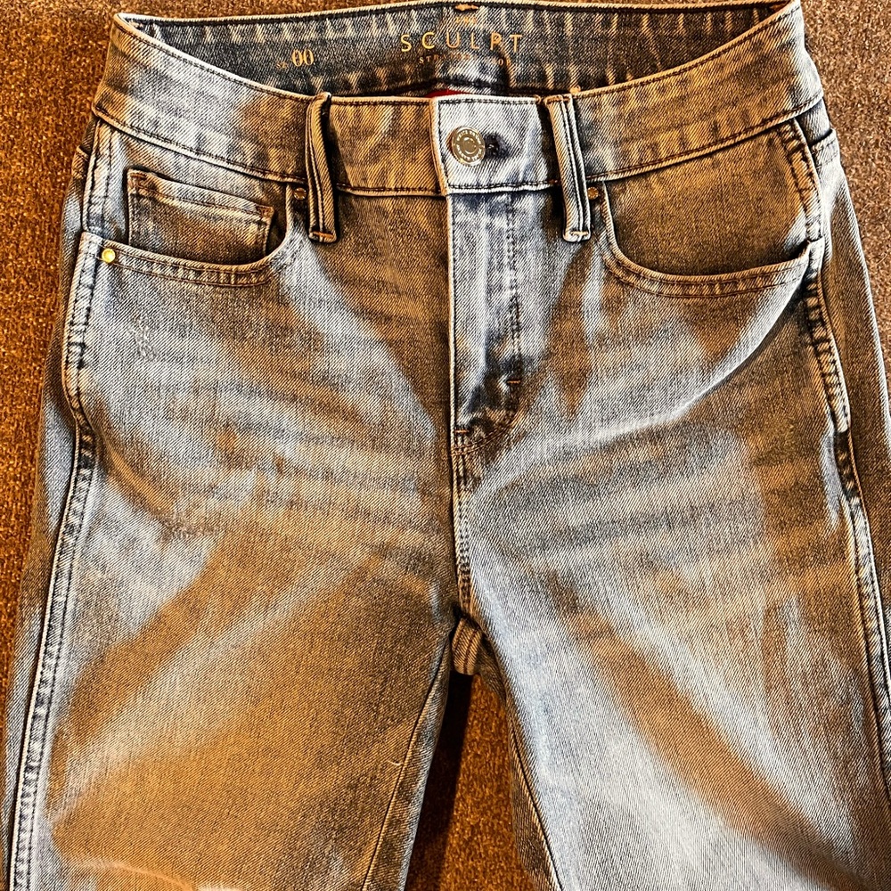 White House Black Market Distressed Light Blue Crop Jeans High Rise